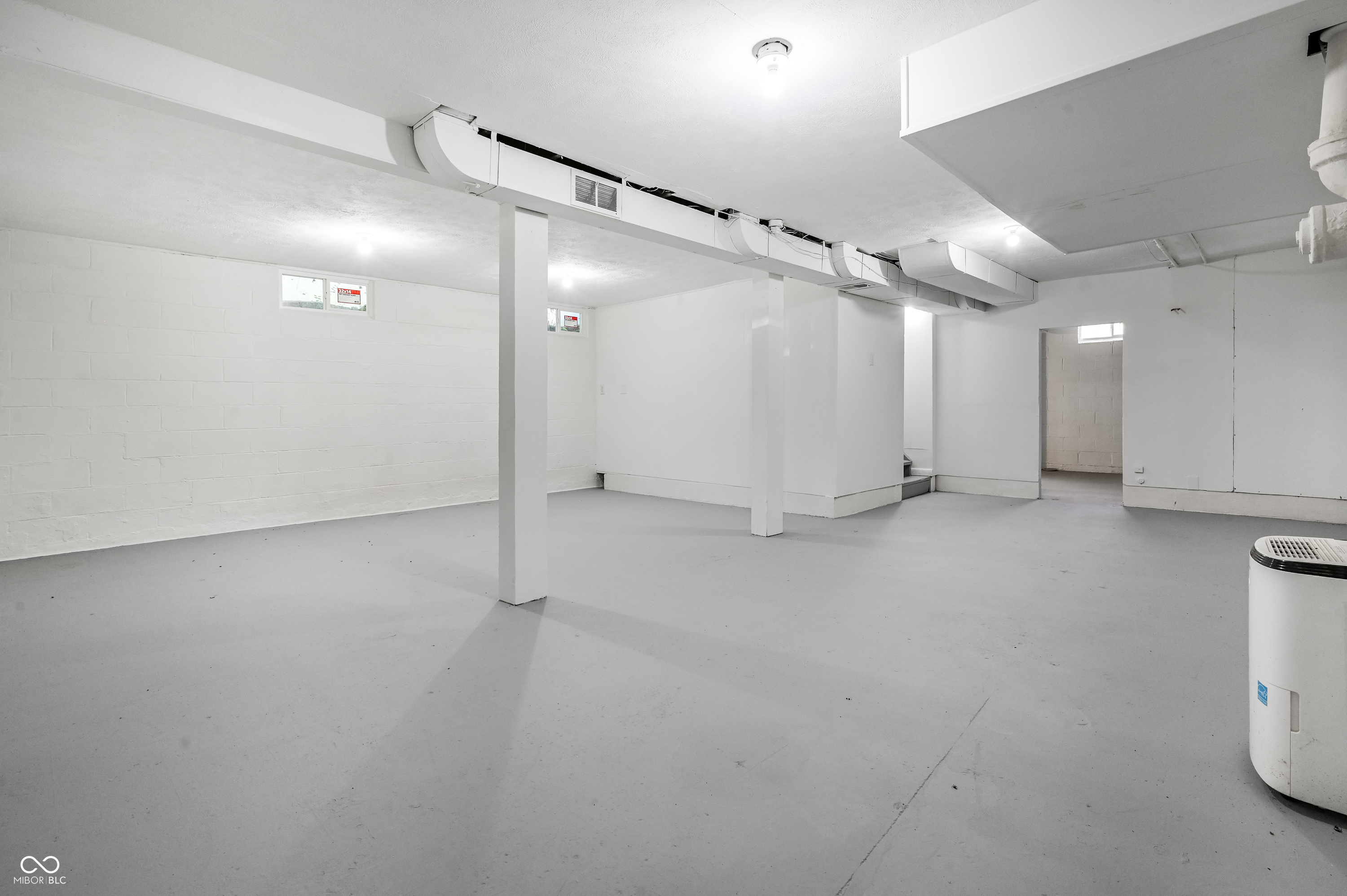 2002 Mayfair Drive Indianapolis, IN 46260 - Photo 11 of 14