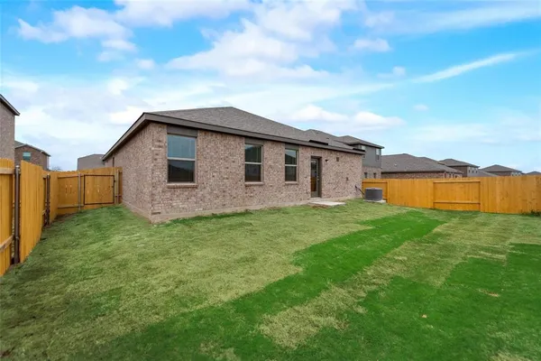 $1,875 | 291 Wandering Stream Way, Princeton, TX 75407
