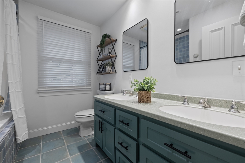 241 Ridge Street Winchester, MA 01890 - Photo 22 of 39