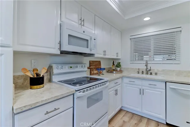 $425,000 | 5369 Algarrobo, Unit 2D, Laguna Woods, CA 92637