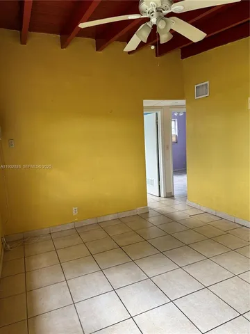 a view of a livingroom with window