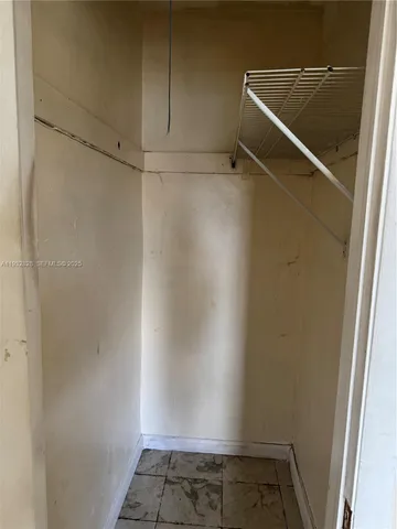 a view of utility room