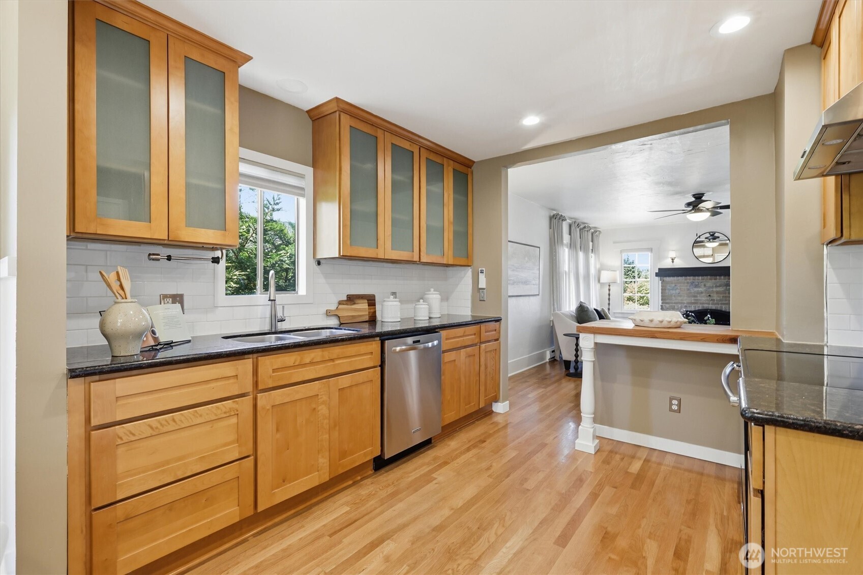 4809 Southwest Findlay Street Seattle, WA 98136 - Photo 14 of 39 Gallery Image 14