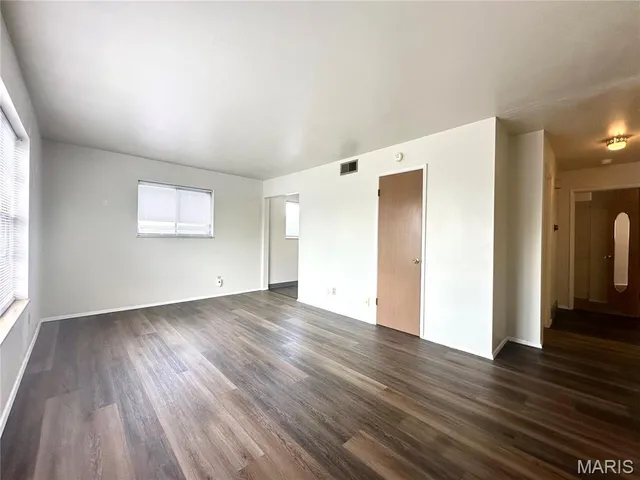 $895 | 7412 Gravois Avenue, St. Louis, MO 63123