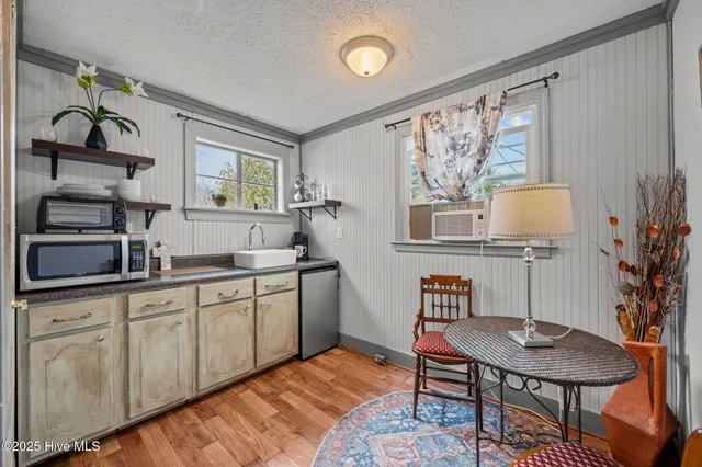 $1,250 | 411 George Street, Unit 3, New Bern, NC 28560