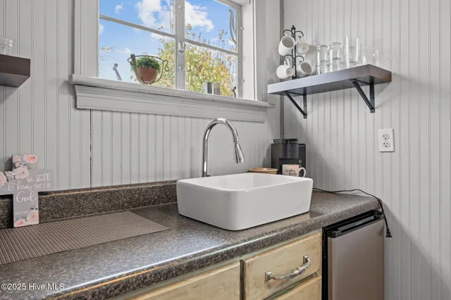 $1,250 | 411 George Street, Unit 3, New Bern, NC 28560