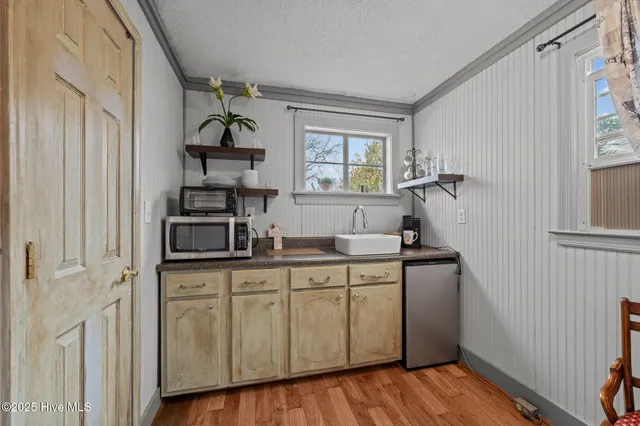 $1,250 | 411 George Street, Unit 3, New Bern, NC 28560