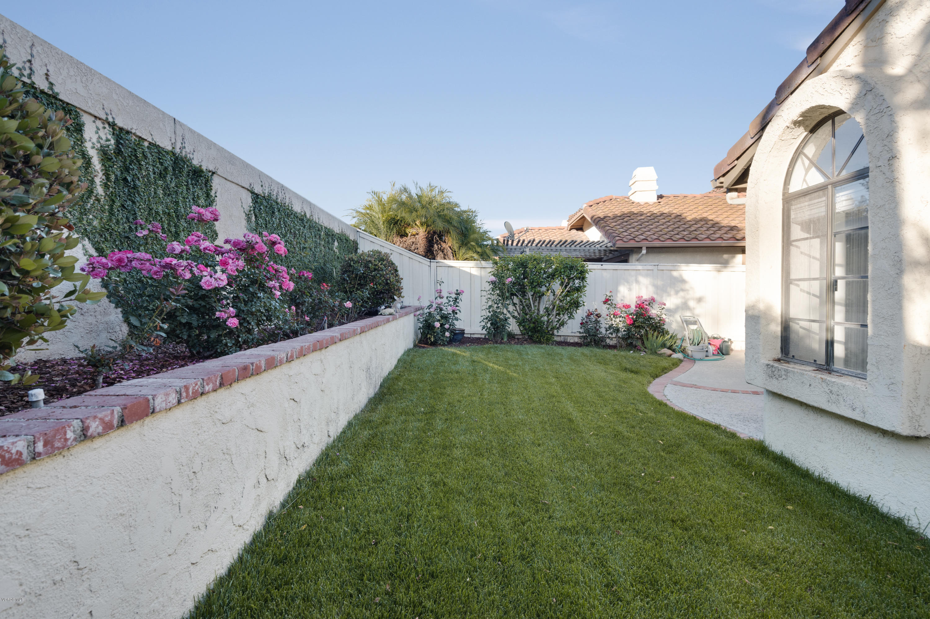 737 Congressional Road Simi Valley, CA 93065 - Photo 15 of 18 a view of a flowers in front of a house