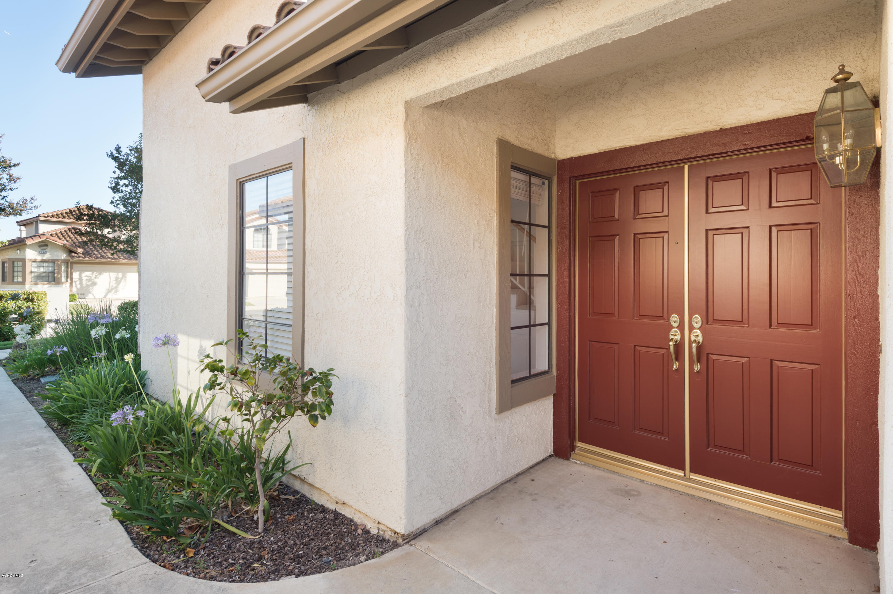 737 Congressional Road Simi Valley, CA 93065 - Photo 3 of 18