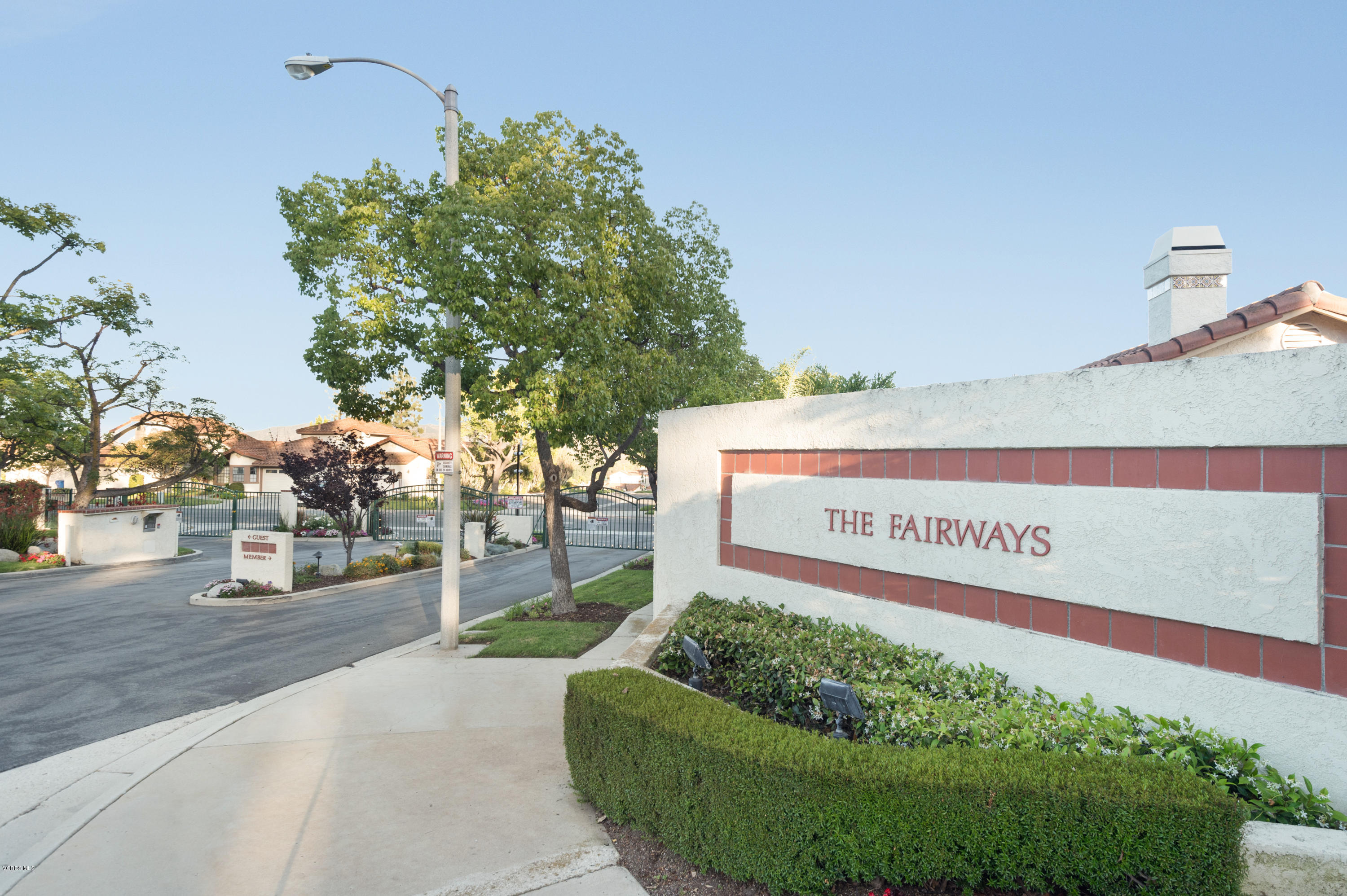 737 Congressional Road Simi Valley, CA 93065 - Photo 4 of 18 a sign on the side of a building