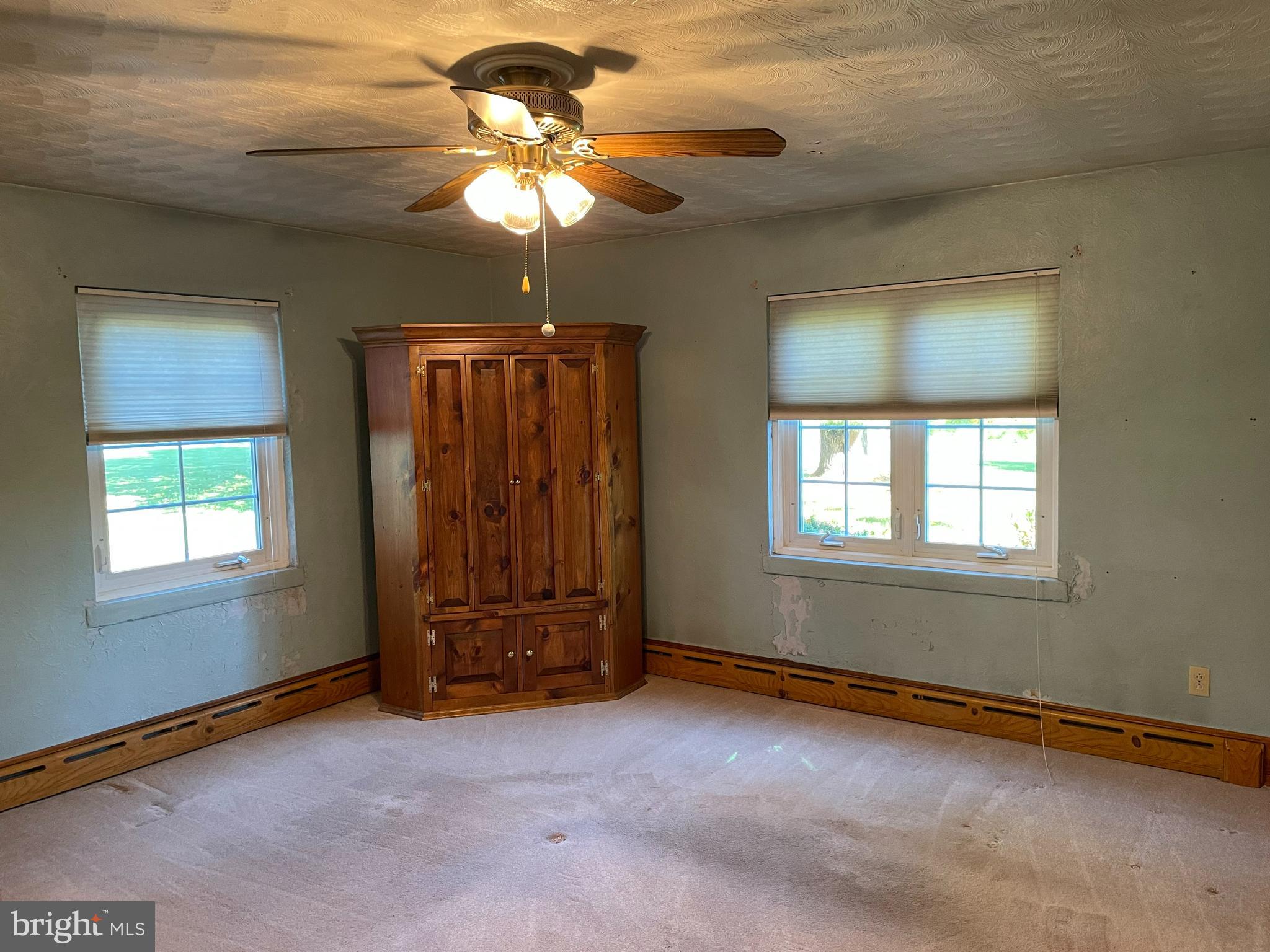724 Godshall Road Telford, PA 18969 - Photo 11 of 22 Primary Bedroom