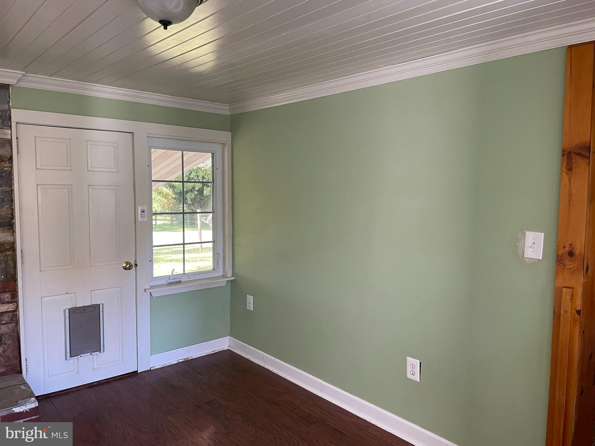 724 Godshall Road Telford, PA 18969 - Photo 8 of 22 Breezeway