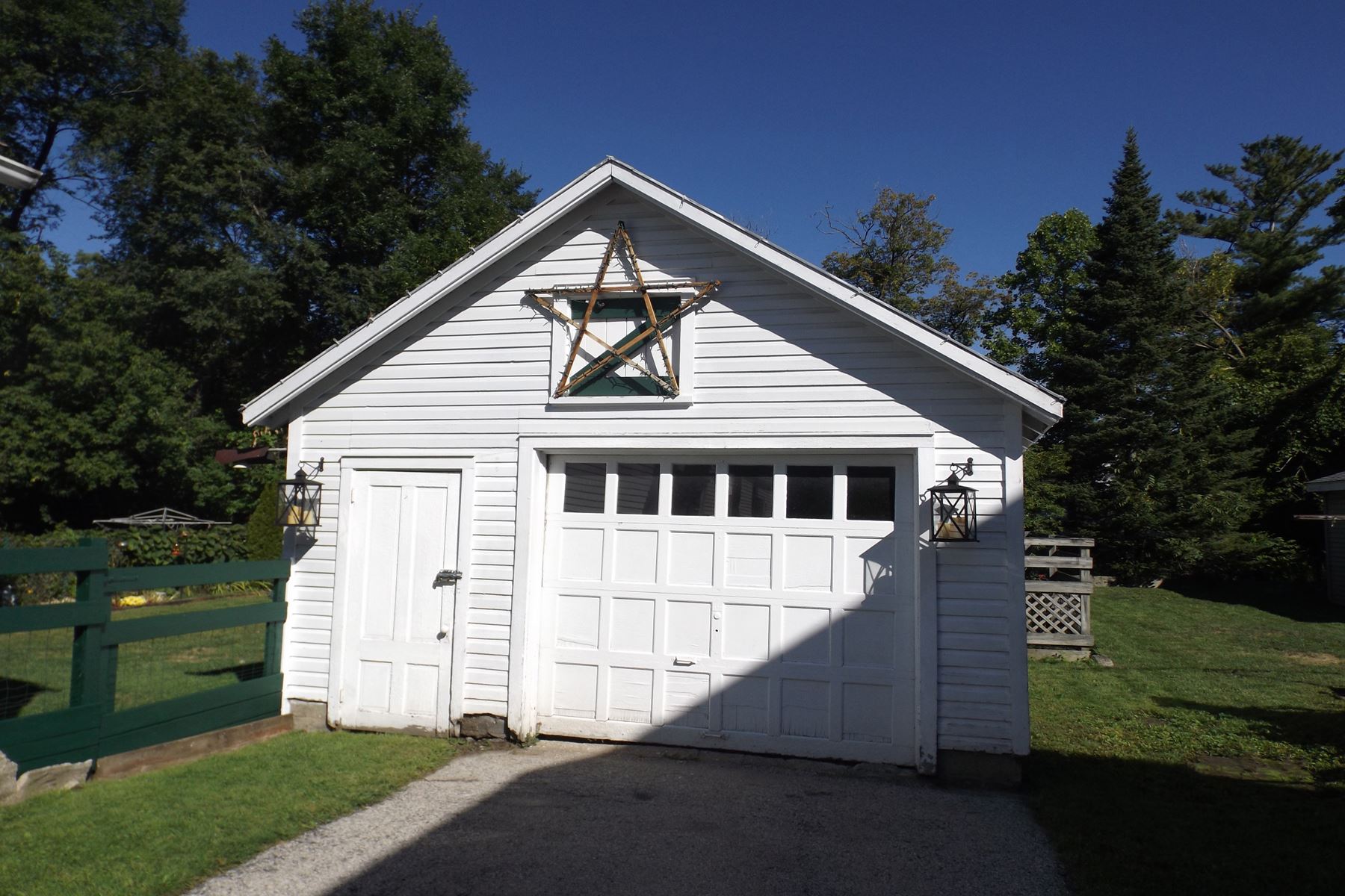 93 1st Street Rutland, VT 05701 - Photo 3 of 29
