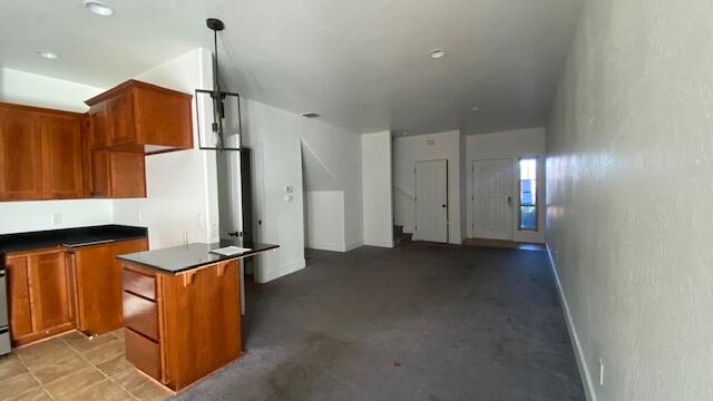 2210 East Barnett Road, Unit 5 Medford, OR 97504 - Photo 4 of 17 LIVING ROOM