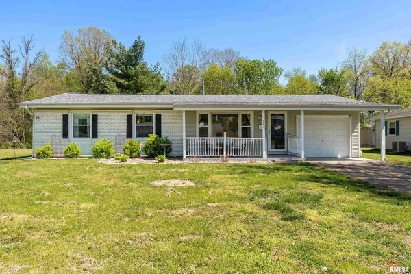 $184,000 | 703 South Hadfield Street, Marion, IL 62959