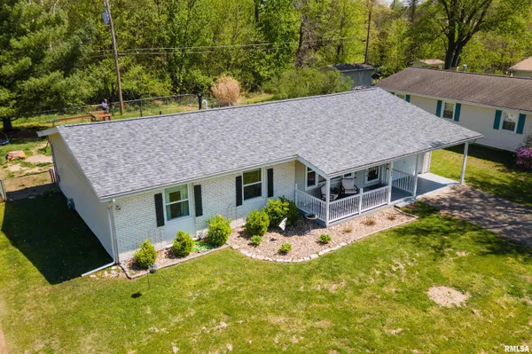 $189,000 | 703 South Hadfield Street, Marion, IL 62959