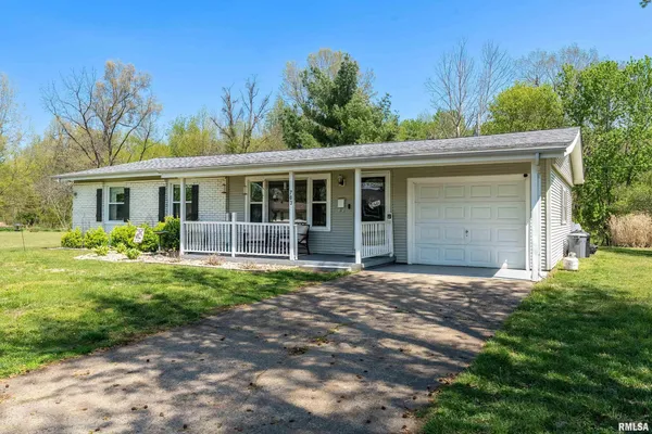 $189,000 | 703 South Hadfield Street, Marion, IL 62959