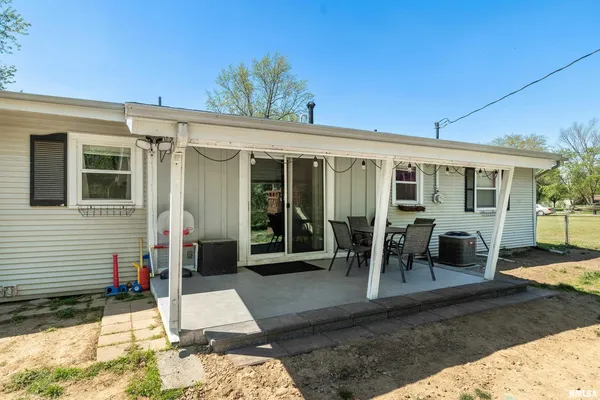 $189,000 | 703 South Hadfield Street, Marion, IL 62959