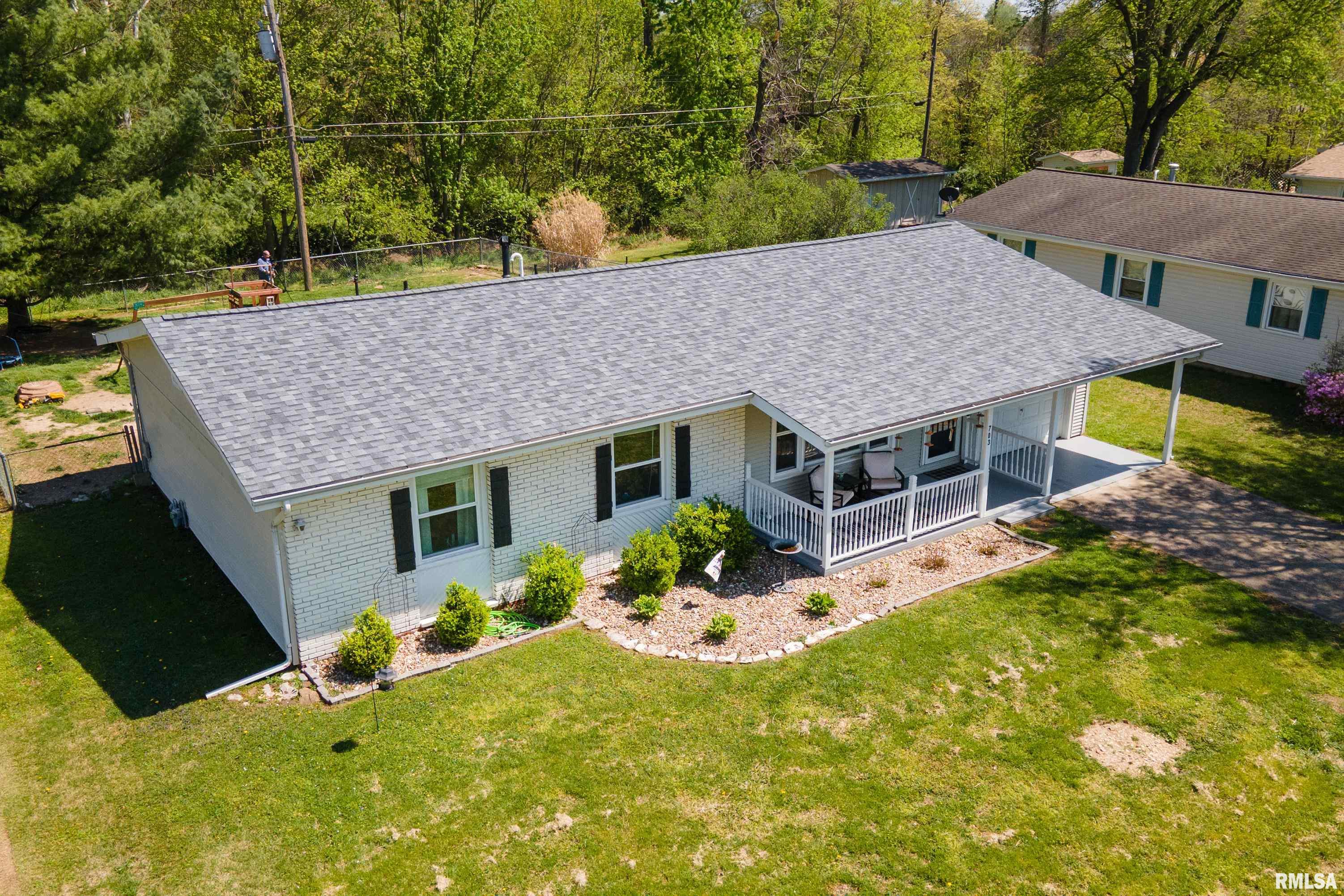 703 South Hadfield Street Marion, IL 62959 - Photo 3 of 33