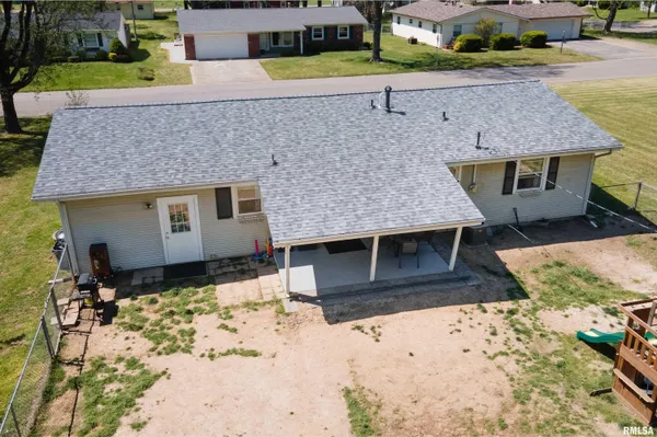 $189,000 | 703 South Hadfield Street, Marion, IL 62959