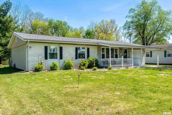 $189,000 | 703 South Hadfield Street, Marion, IL 62959