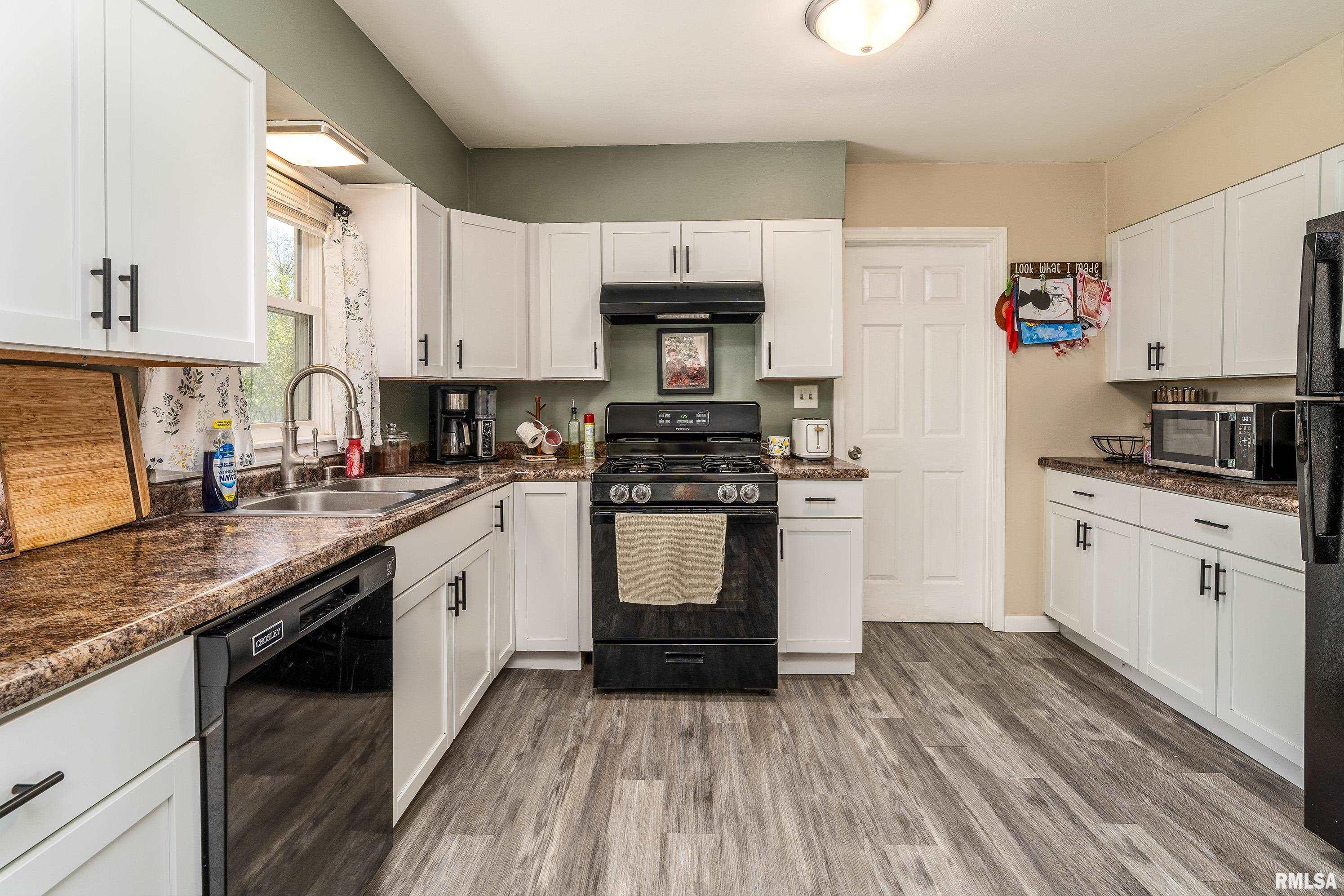 703 South Hadfield Street Marion, IL 62959 - Photo 9 of 33