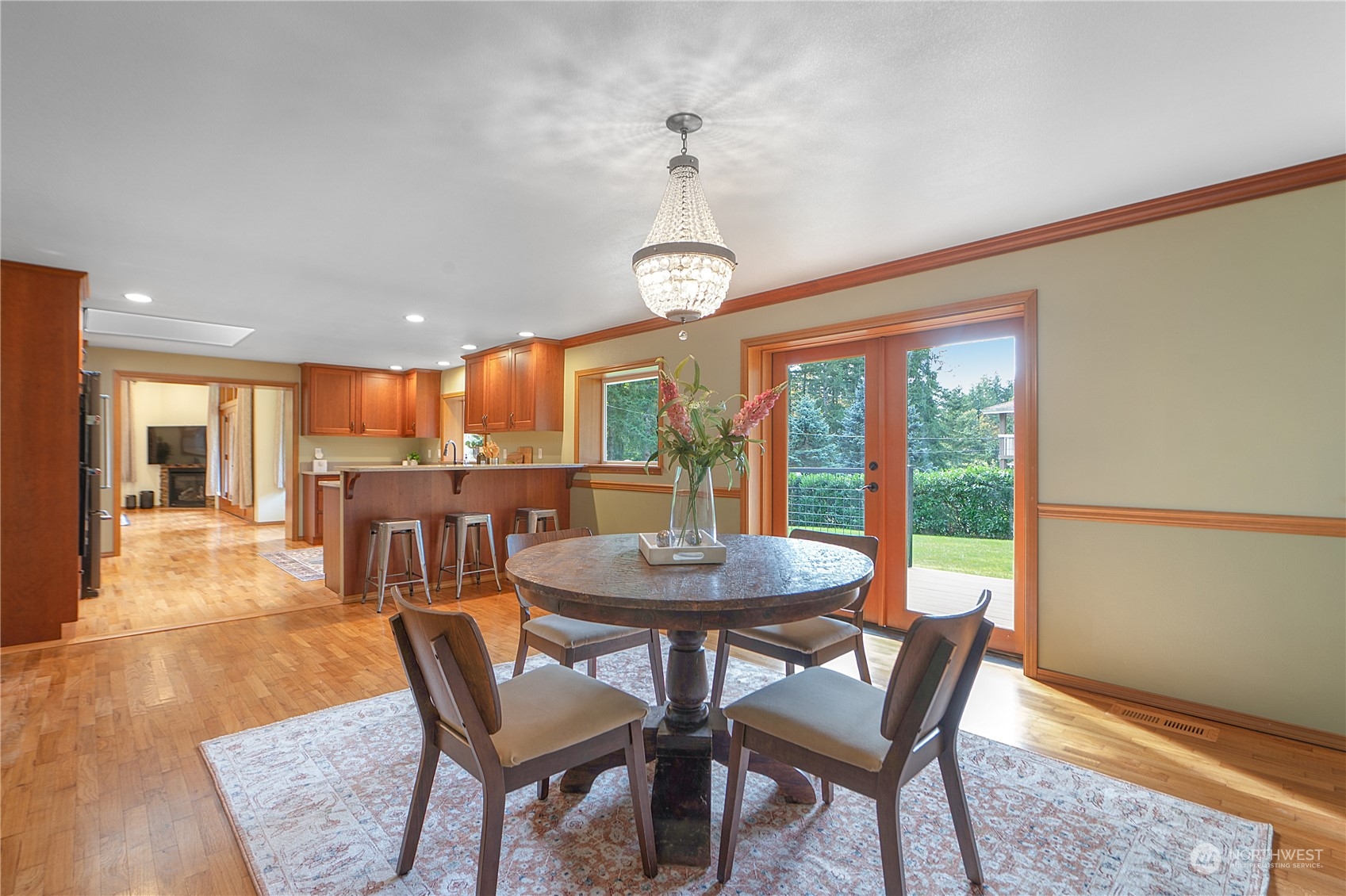 1813 Yew Street Road Bellingham, WA 98229 - Photo 11 of 32 Gallery Image 11