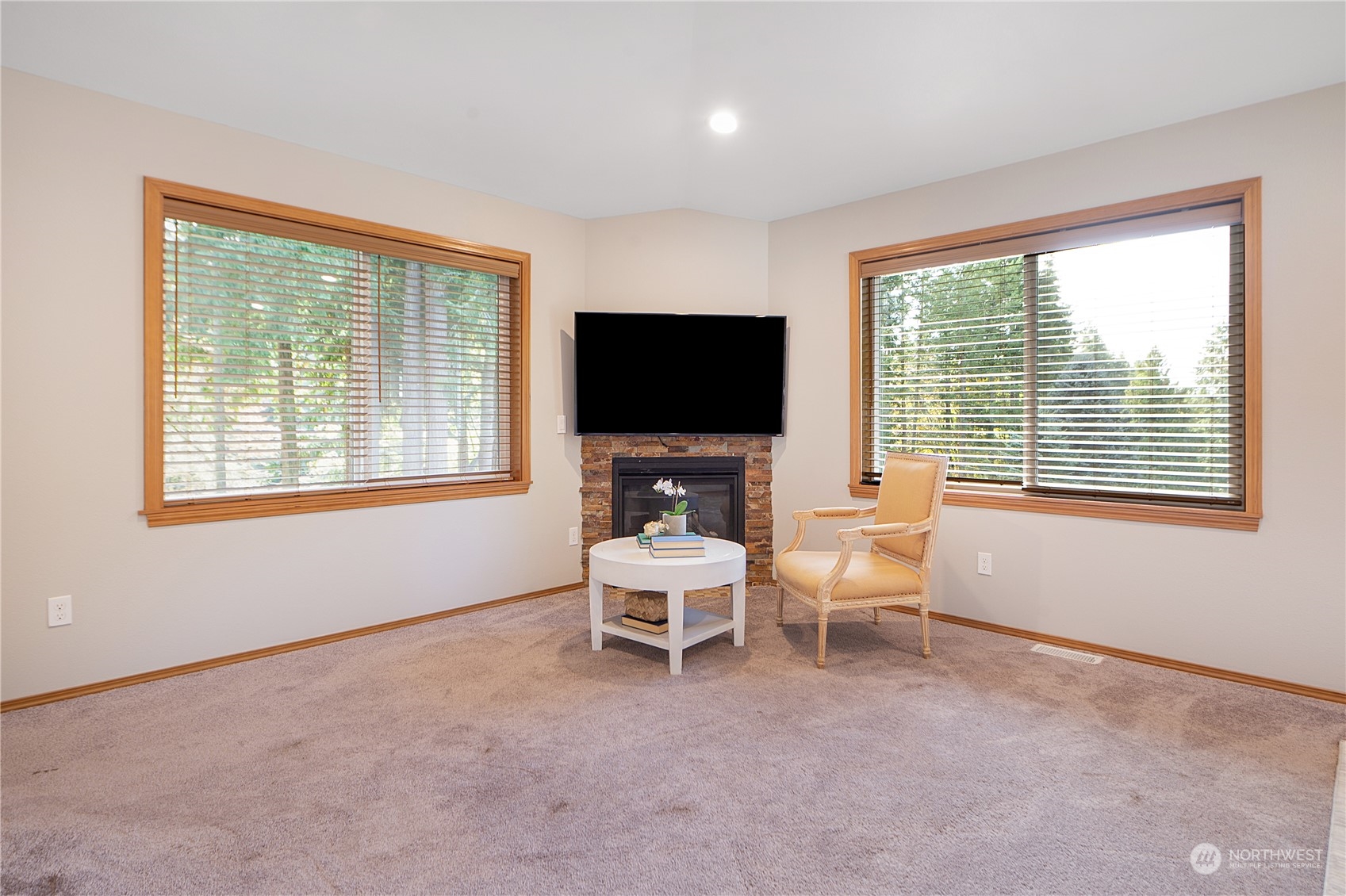 1813 Yew Street Road Bellingham, WA 98229 - Photo 14 of 32 Gallery Image 14