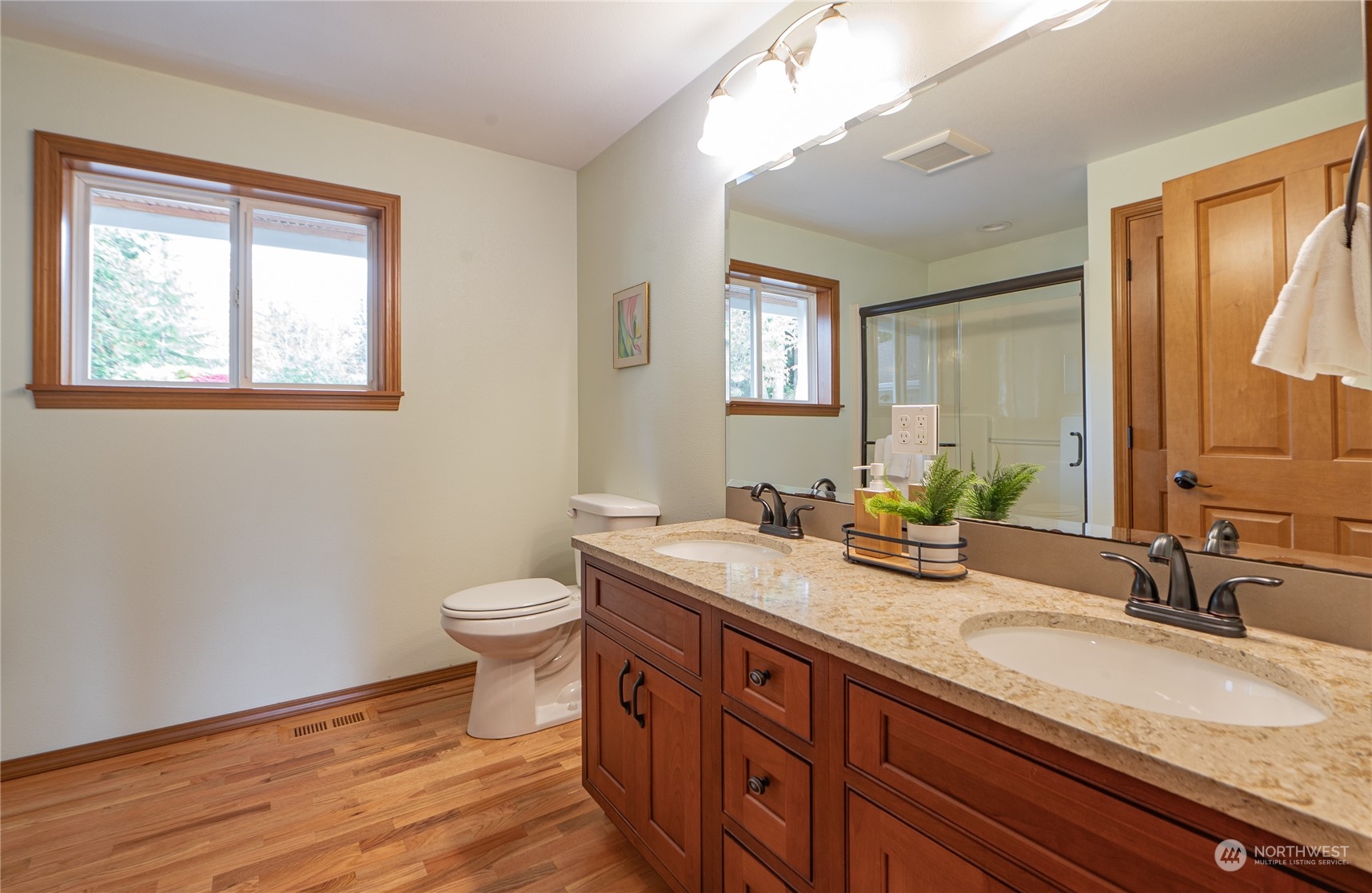1813 Yew Street Road Bellingham, WA 98229 - Photo 22 of 32 Gallery Image 22