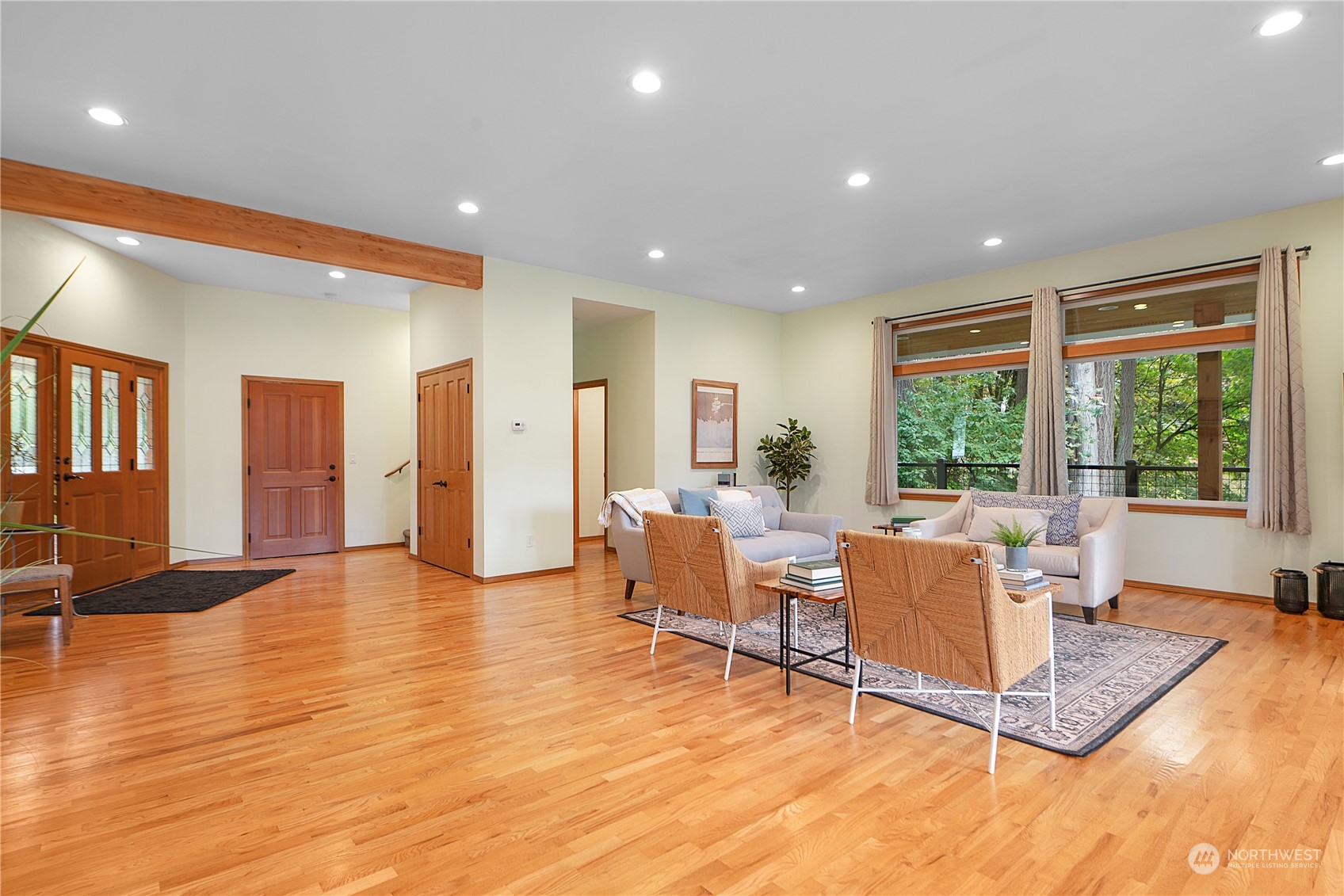 1813 Yew Street Road Bellingham, WA 98229 - Photo 3 of 32 Gallery Image 3