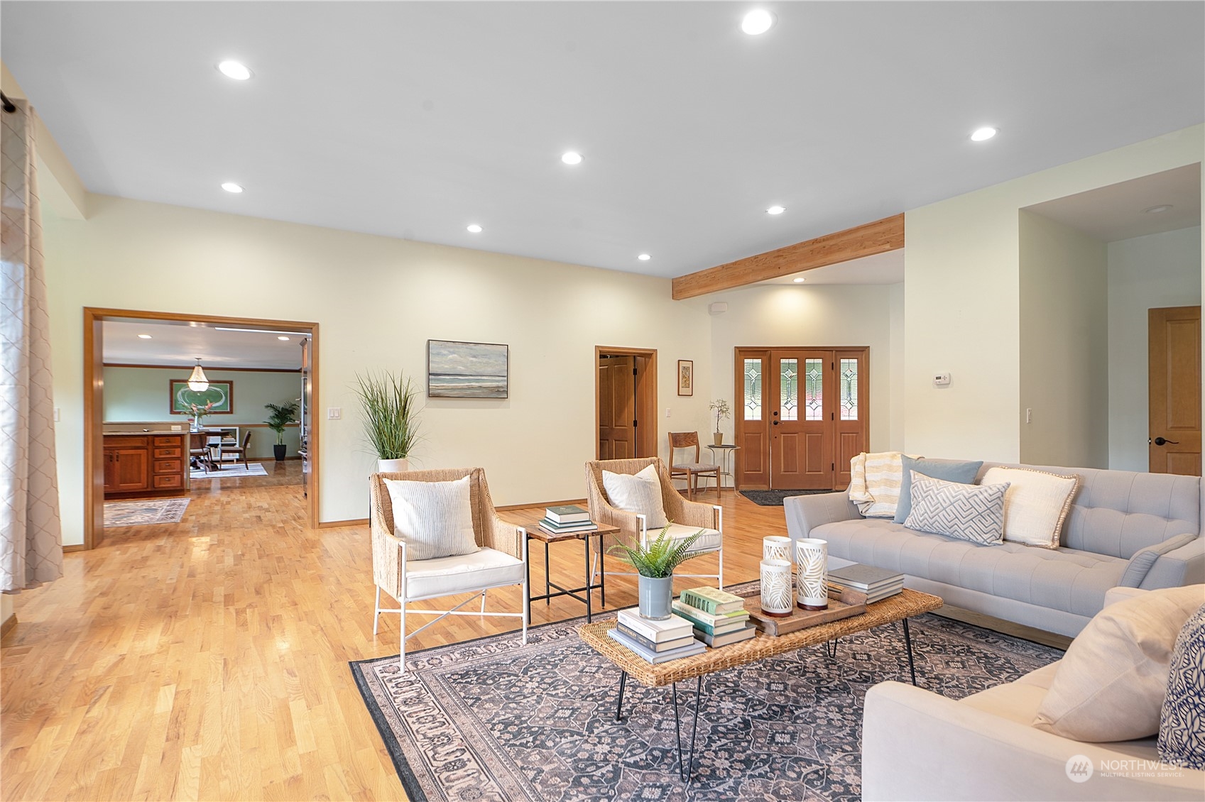 1813 Yew Street Road Bellingham, WA 98229 - Photo 4 of 32 Gallery Image 4
