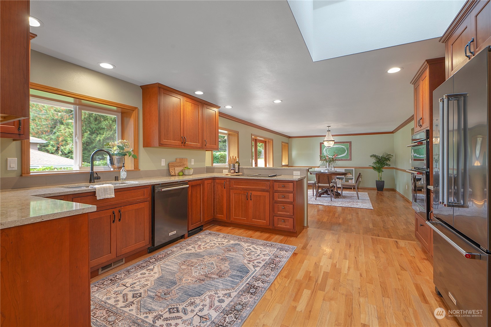 1813 Yew Street Road Bellingham, WA 98229 - Photo 8 of 32 Gallery Image 8