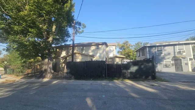 $1,699 | 6502 West Montgomery Road, Houston, TX 77091