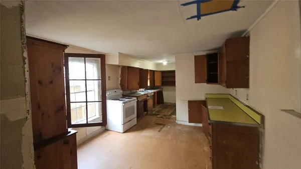 $1,699 | 6502 West Montgomery Road, Houston, TX 77091