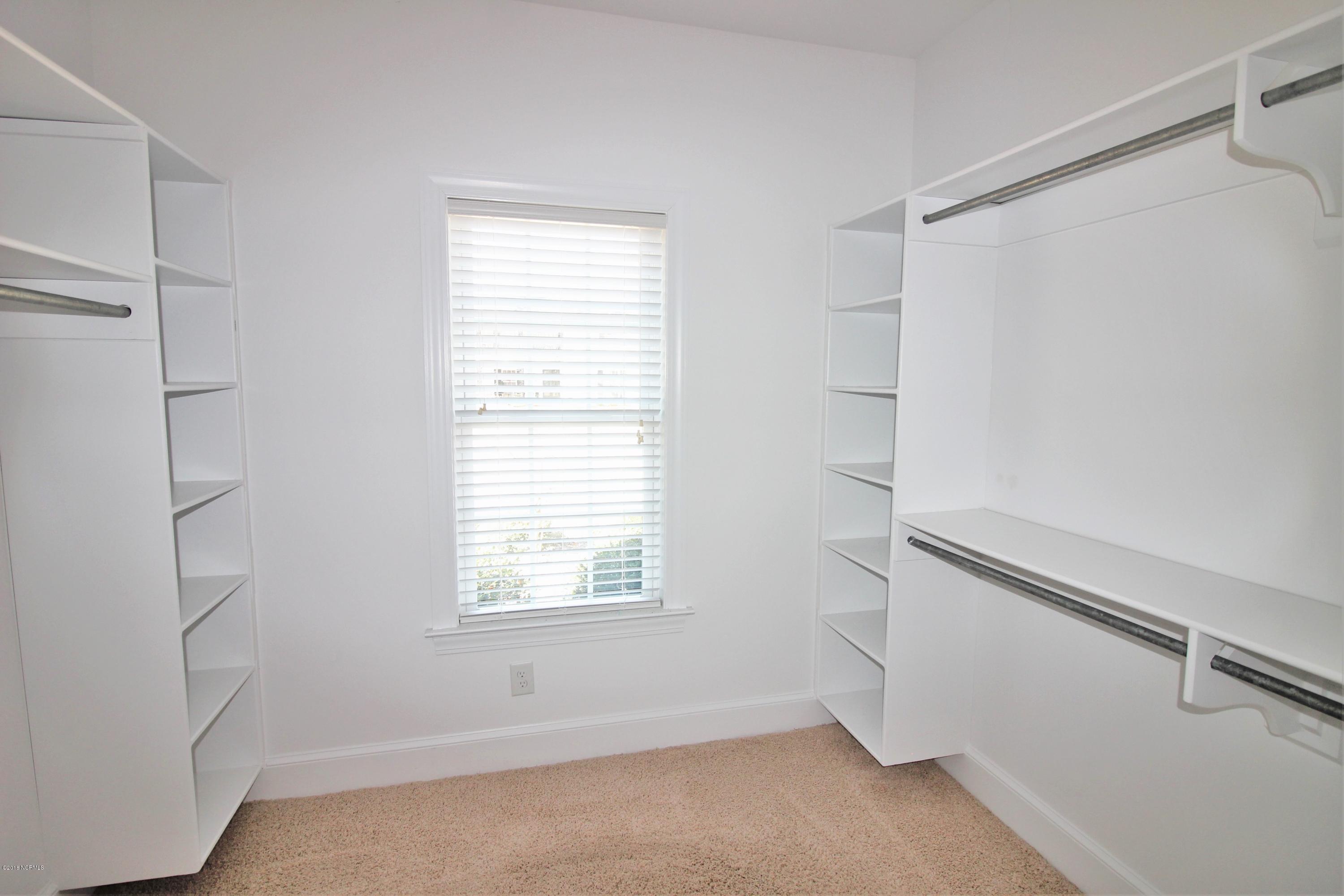 1109 East Rock Spring Road Greenville, NC 27858 - Photo 17 of 31 16