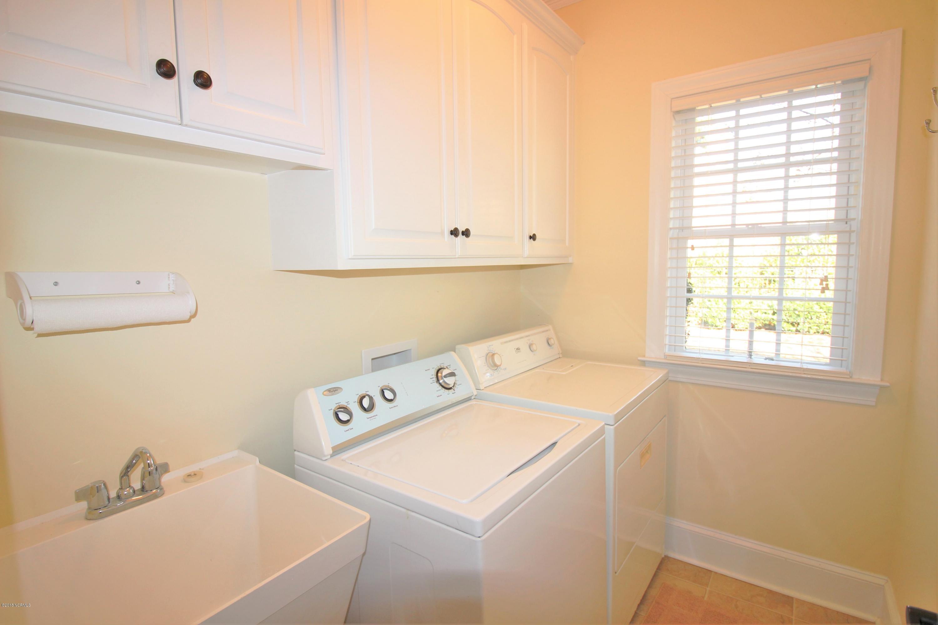 1109 East Rock Spring Road Greenville, NC 27858 - Photo 25 of 31 IMG_0171