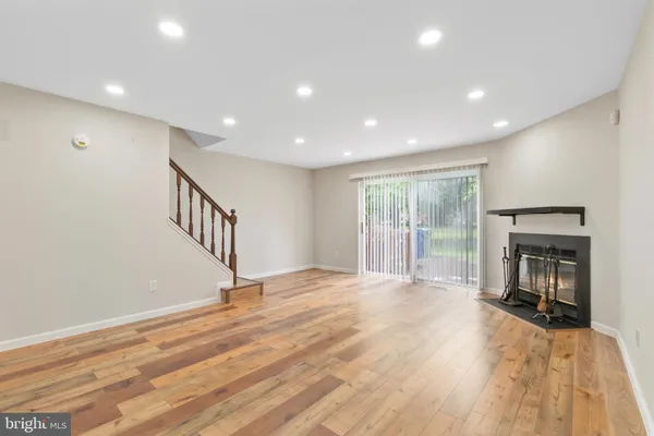 $2,300 | 1004 Dartmouth Glen Way, Baltimore, MD 21212