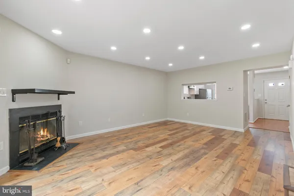 $2,300 | 1004 Dartmouth Glen Way, Baltimore, MD 21212