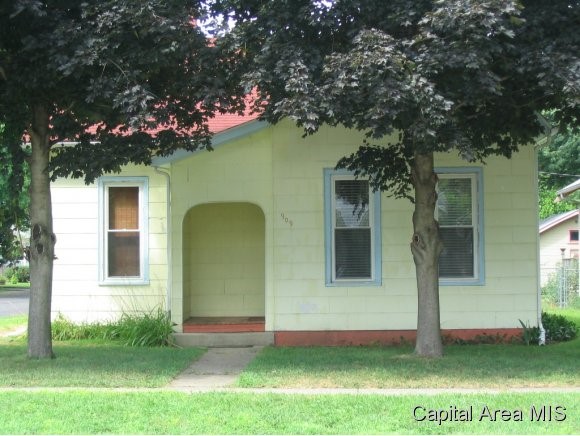 909 Henrietta Street Springfield, IL 62704 - Photo 1 of 12 Gallery Image 1