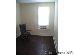 909 Henrietta Street Springfield, IL 62704 - Photo 5 of 12 Gallery Image 5