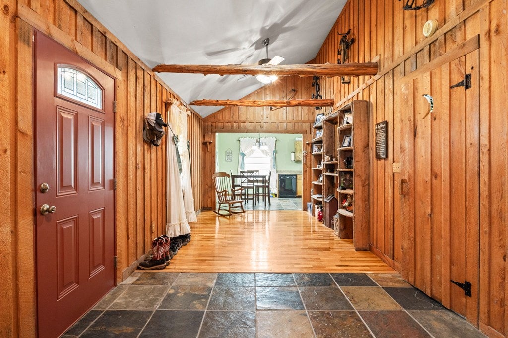 139 Lakehill Road Rosedale, VA 24280 - Photo 4 of 26 Gallery Image 4