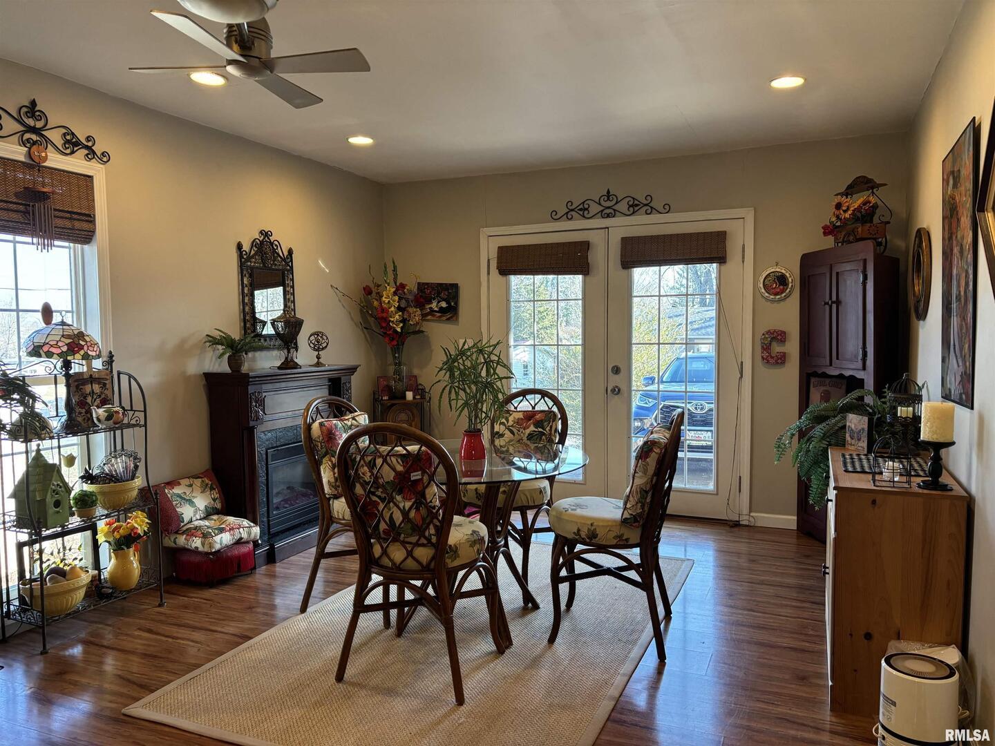 210 Apple Lane Anna, IL 62906 - Photo 22 of 45 a dining room with furniture window and wooden floor