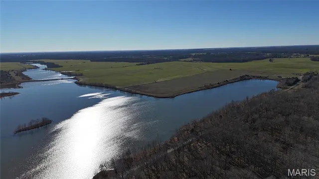 $297,500 | 0 Deer Run Road, Pinckneyville, IL 62274