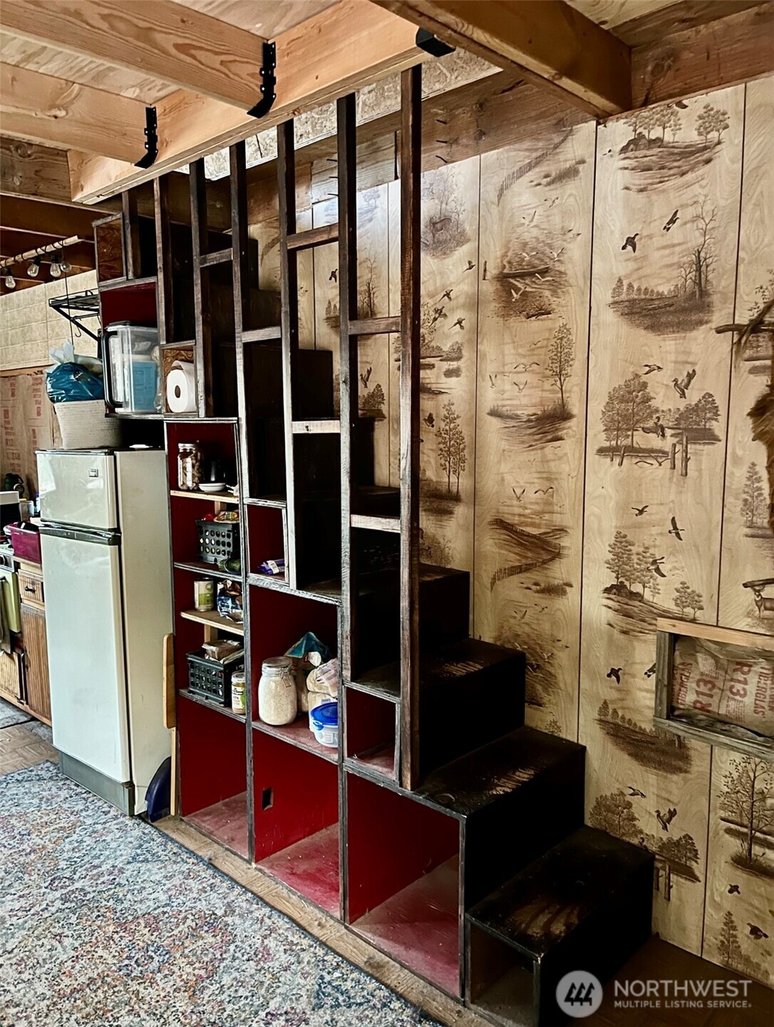 315 Reevas Basin Road Tonasket, WA 98855 - Photo 5 of 25 a view of walk in closet