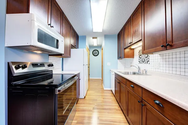 $174,500 | 2824 Roundtree Boulevard, Ypsilanti, MI 48197