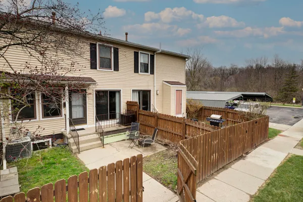 $174,500 | 2824 Roundtree Boulevard, Ypsilanti, MI 48197