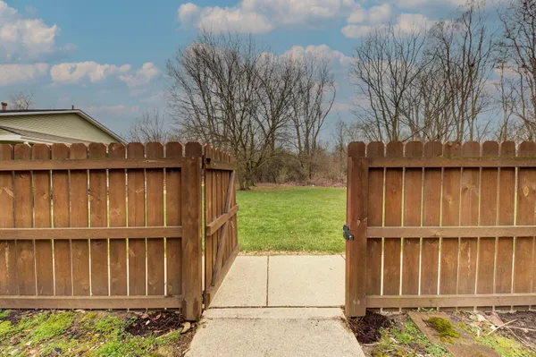 $174,500 | 2824 Roundtree Boulevard, Ypsilanti, MI 48197