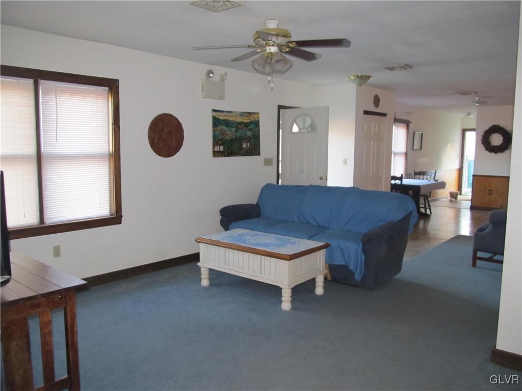 647 Friendship Road Lehighton, PA 18235 - Photo 3 of 15 Gallery Image 3
