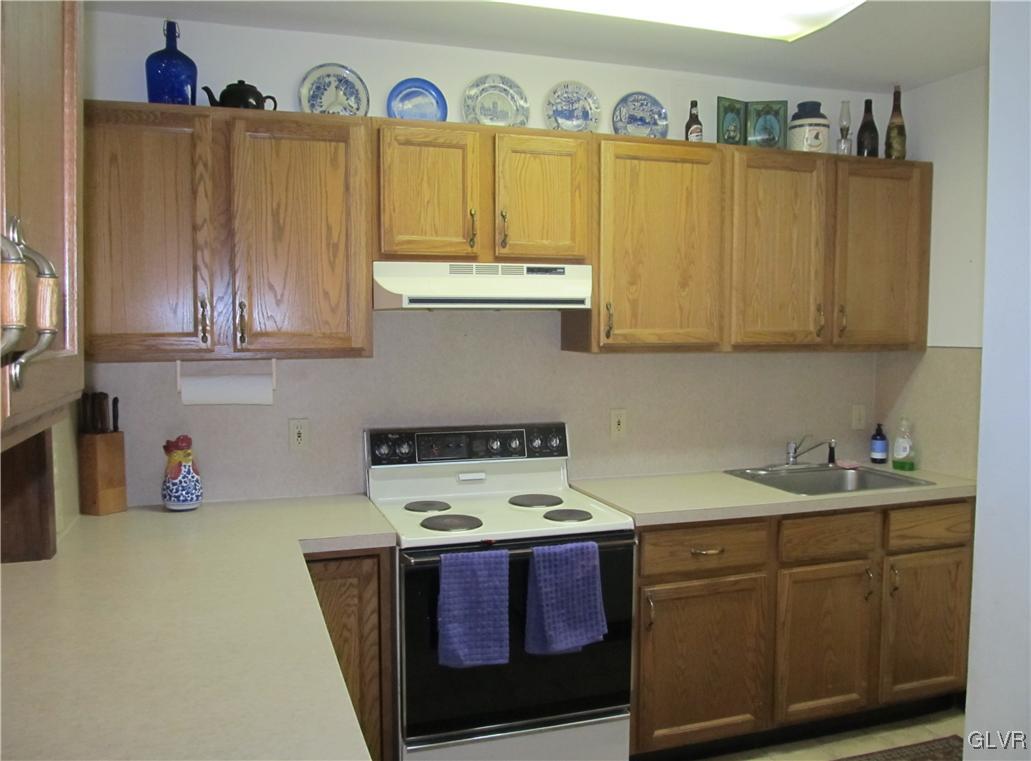 647 Friendship Road Lehighton, PA 18235 - Photo 5 of 15 Gallery Image 5