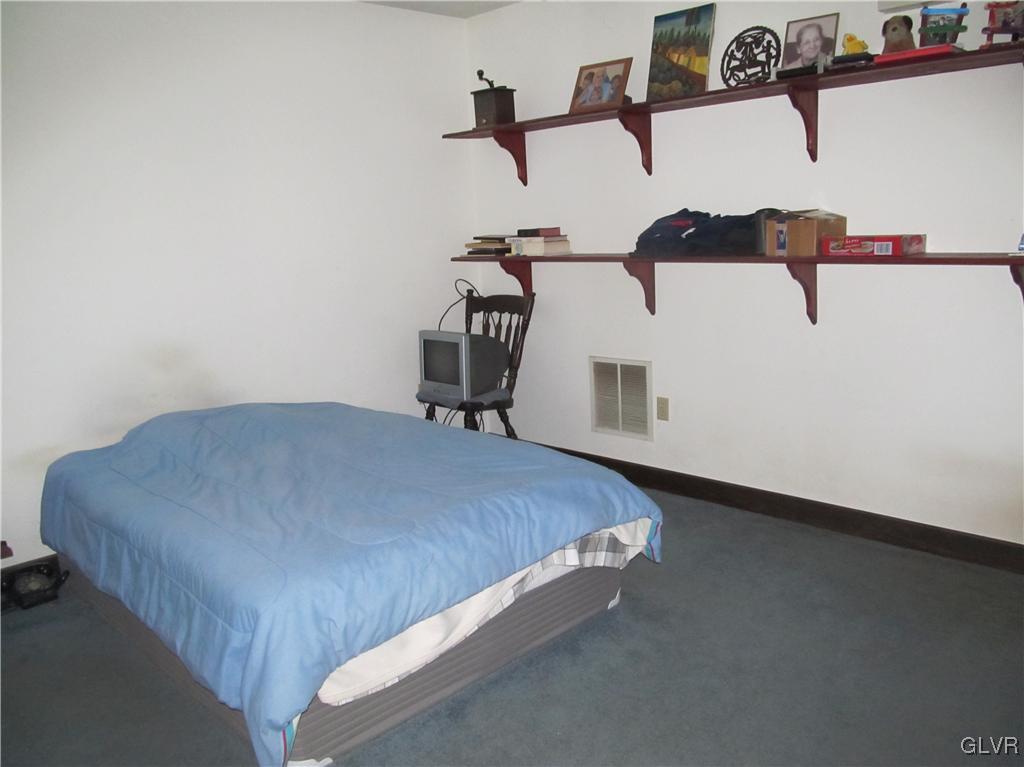 647 Friendship Road Lehighton, PA 18235 - Photo 6 of 15 Gallery Image 6
